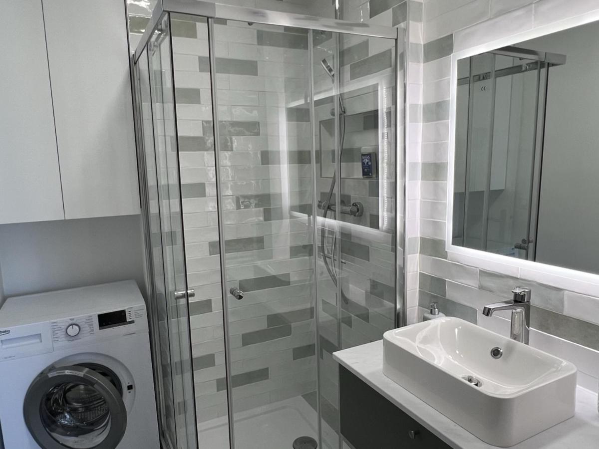 Cabourg : Duplex Renove 2 Pieces, Acces Direct Plage, Fibre, Parking, Cuisine Equipee, 4 Pers. - Fr-1-487-351 Luaran gambar